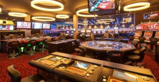 What are some of the attributes of a good slot machine game?