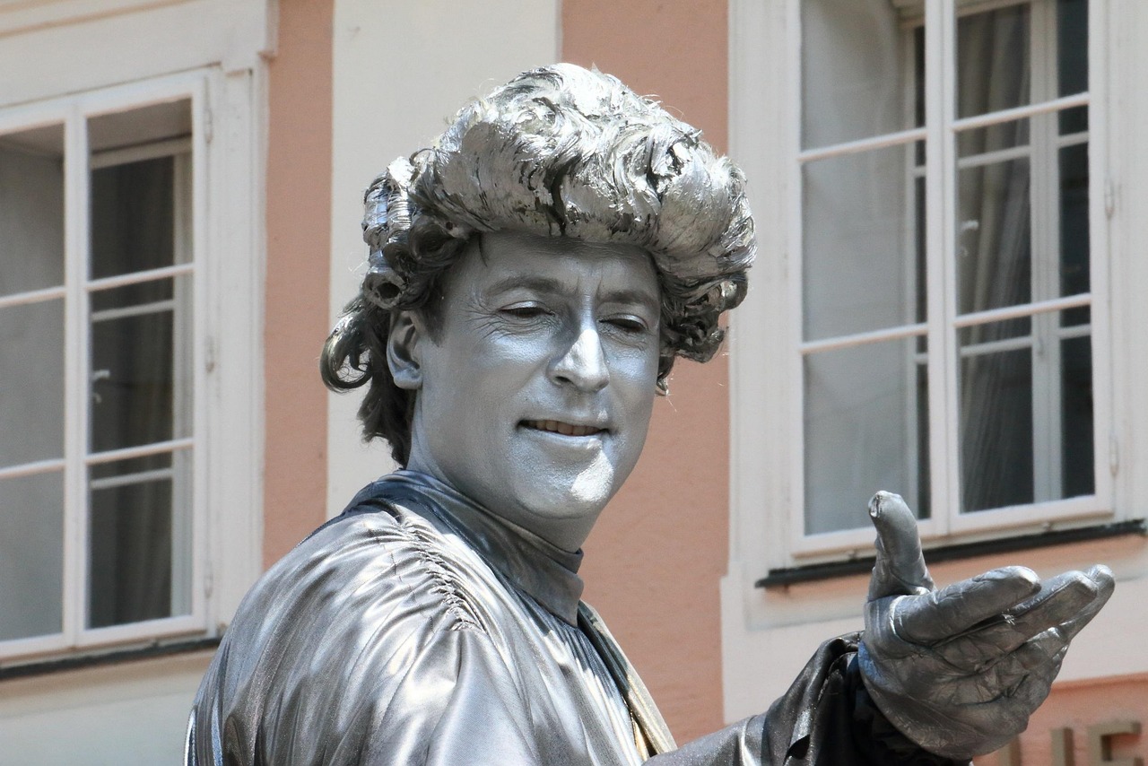 Mozart, live, sculpture — Stay Connected to Sultansawer With Full Support and Easy Backup Links